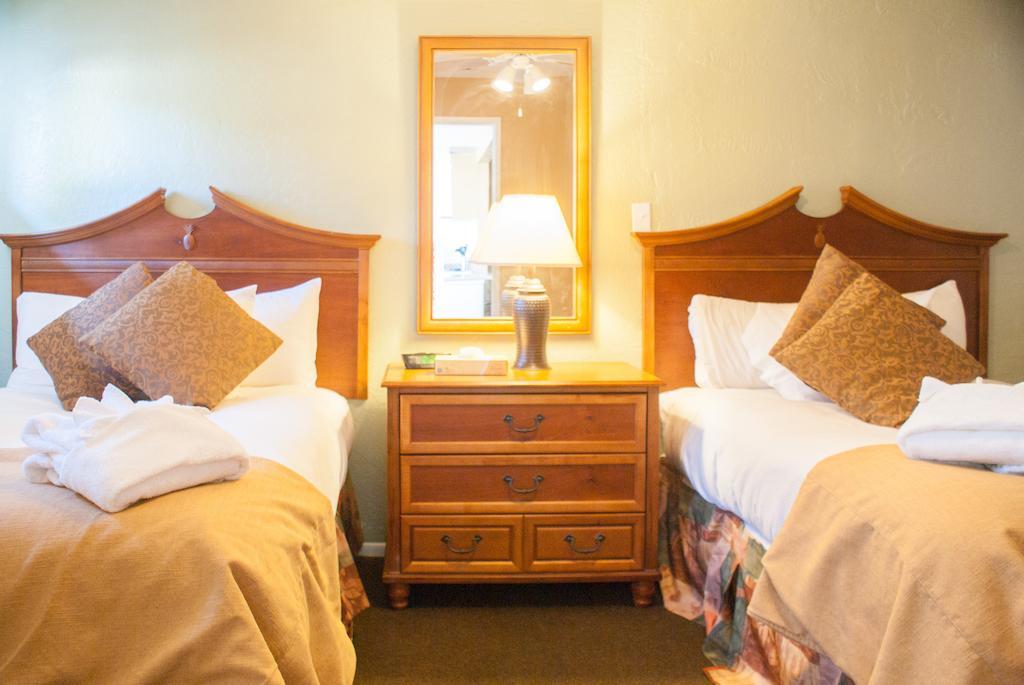 Tuscany Manor Palm Springs Kültér fotó